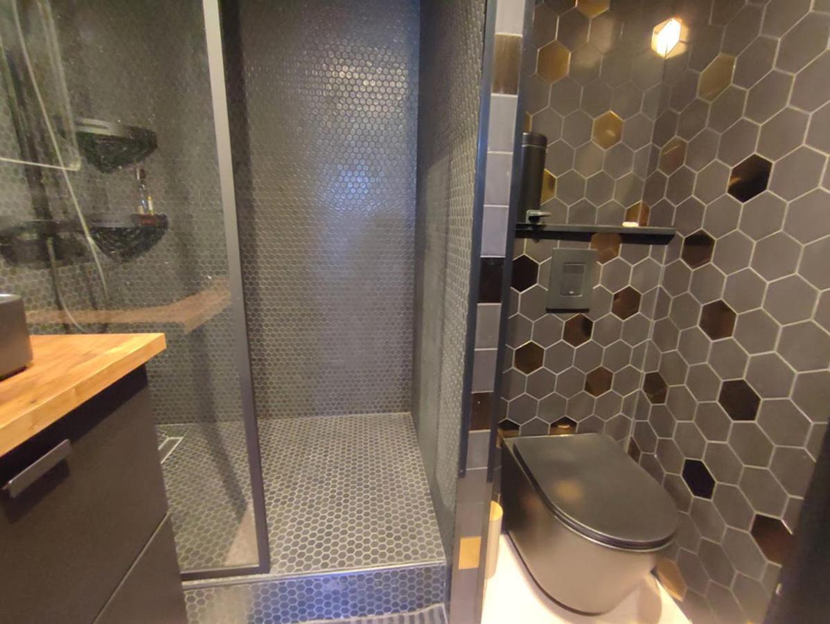 Appartamento Au Cocon De Joy, T3 Duplex, Wifi, 4 Personnes Bagnères-de-Luchon Esterno foto