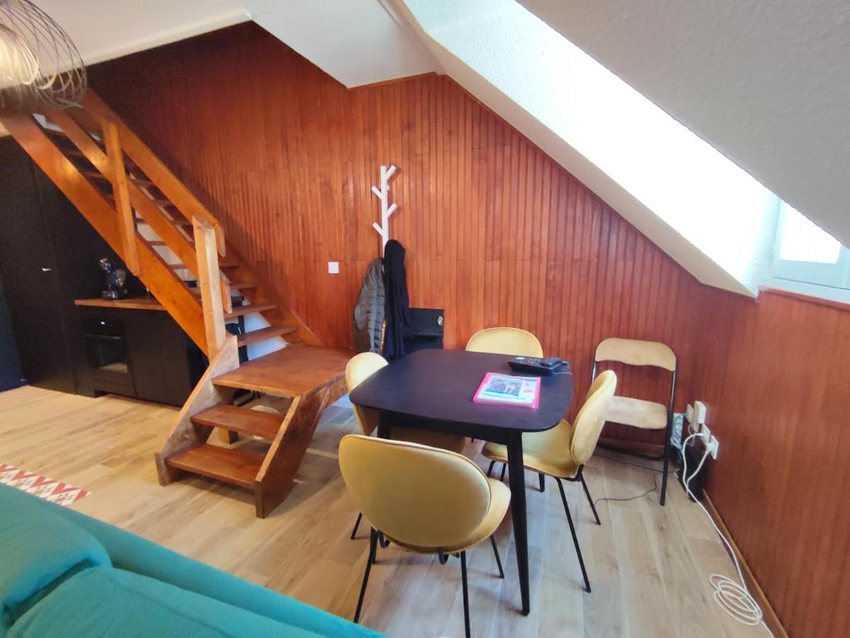 Appartamento Au Cocon De Joy, T3 Duplex, Wifi, 4 Personnes Bagnères-de-Luchon Esterno foto